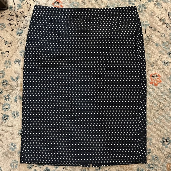 J. Crew No. 2 Pencil Skirt in Navy Polka Dot Jacquard - Picture 6 of 15